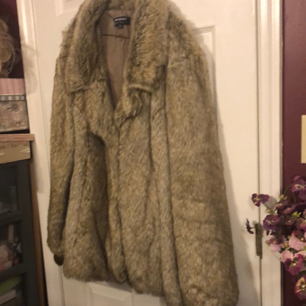 ☀️HOST PICK☀️Coffee shop faux fur
